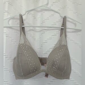 Victorias Secret incredible plunge bra